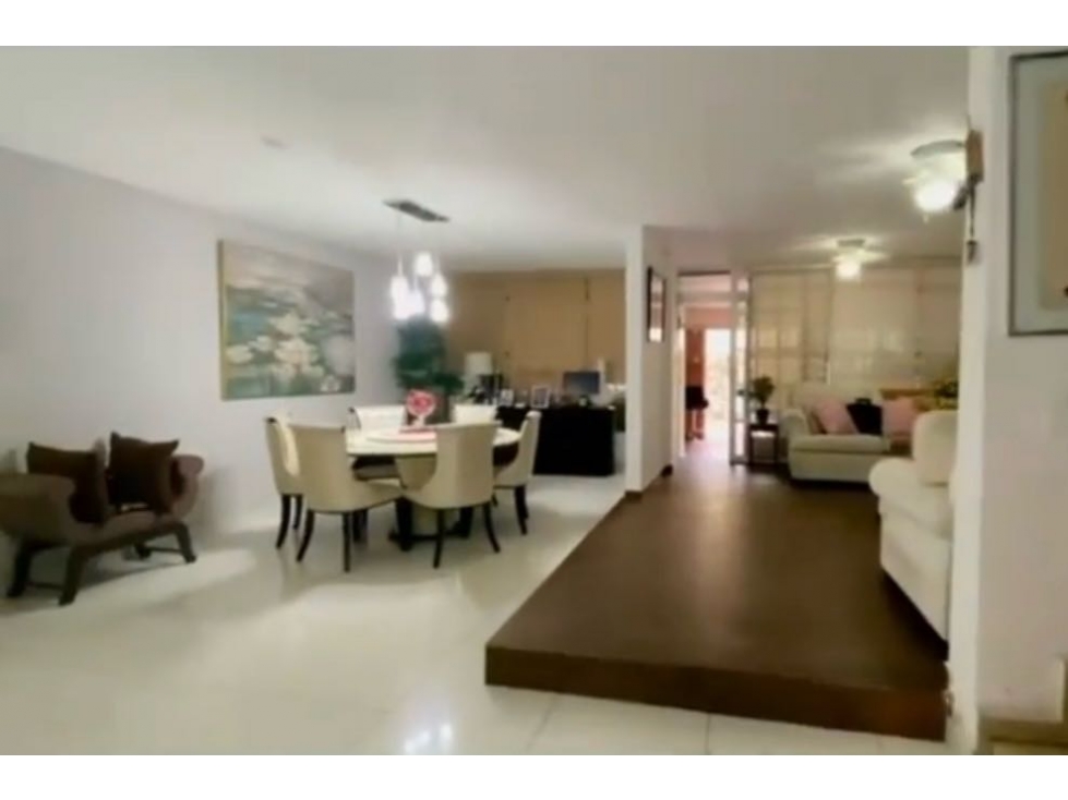 VENDO HERMOSA CASA EN LA ALAMEDA