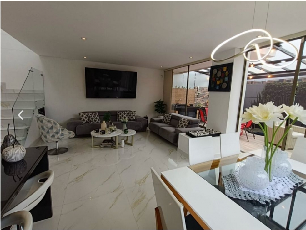 VENDO HERMOSA CASA EN LA MILLA DE ORO CAJICA — foto 3