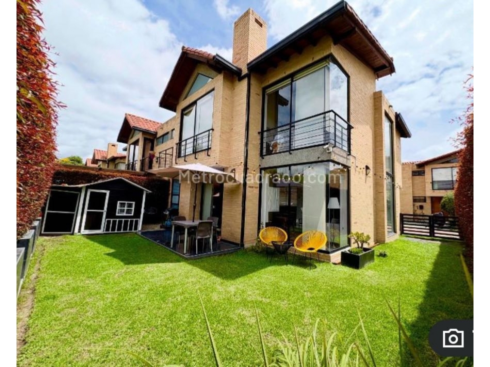 VENDO HERMOSA CASA EN LA MILLA DE ORO CAJICA