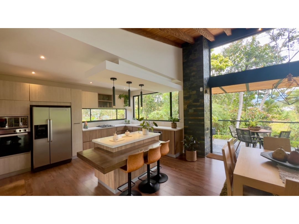 VENDO HERMOSA CASA EN LA VÍA LA CEJA - SAN ANTONIO CERCA DE CANTARRANA