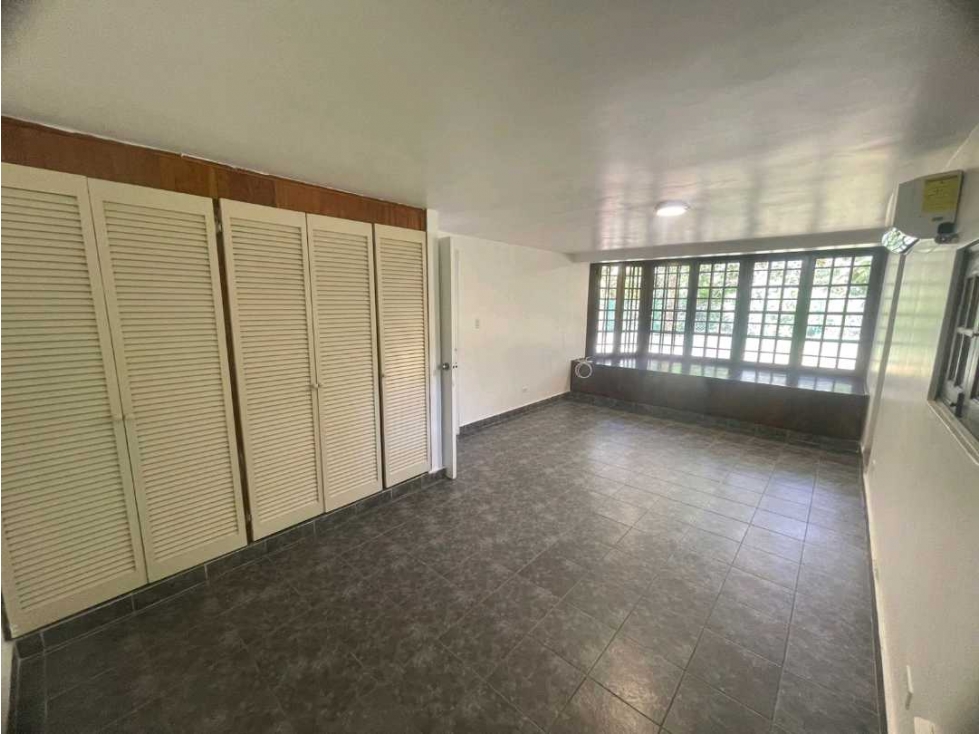 MEGA OFERT VENDO CASA EN LAS CUMBRES CALLE CERRADA PORTON ELECTRICO — foto 5