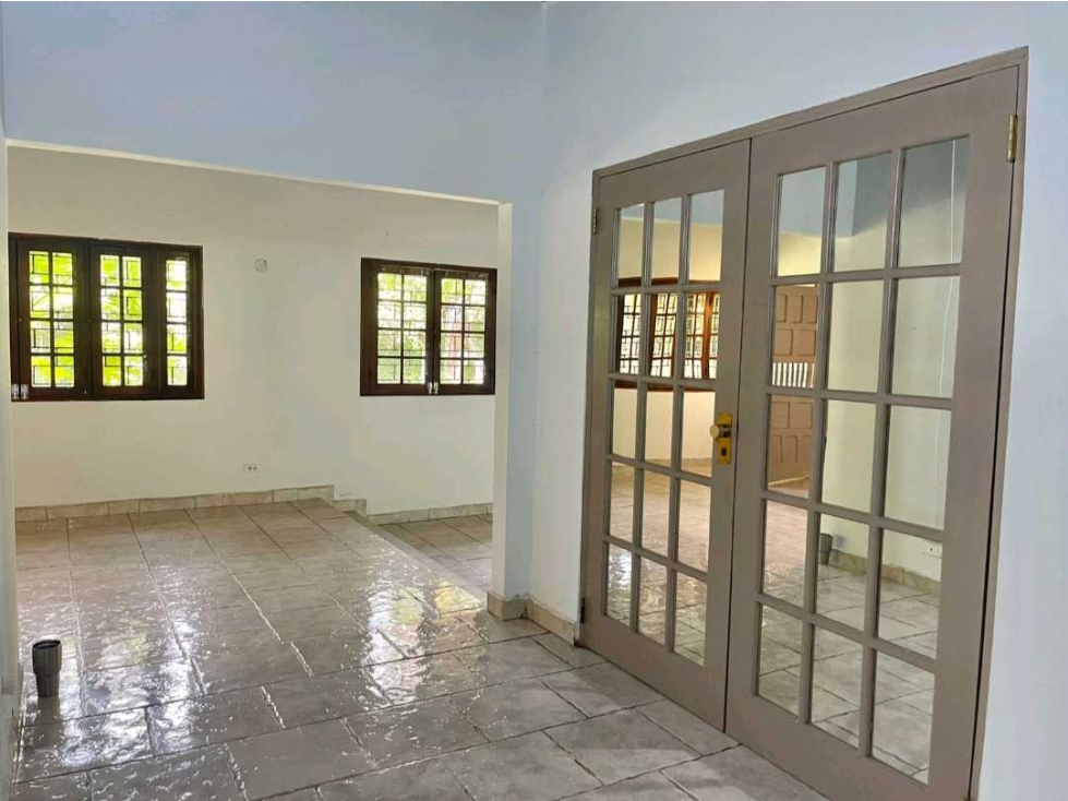 MEGA OFERT VENDO CASA EN LAS CUMBRES CALLE CERRADA PORTON ELECTRICO — foto 3