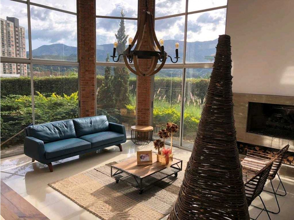 VENDO HERMOSA CASA EN SABANETA, SECTOR AVES MARIA — foto 3