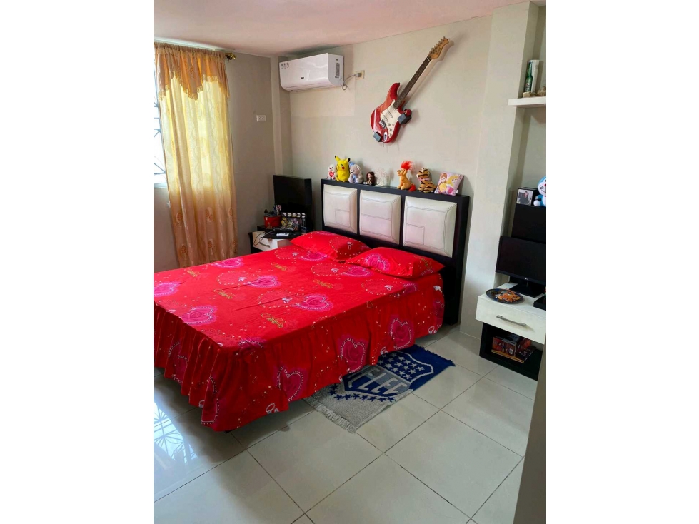 VENDO HERMOSA CASA EN URB. CATALUÑA - 4
