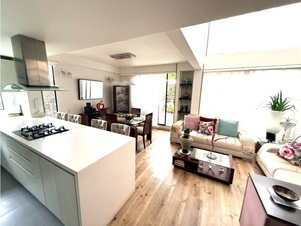 VENDO HERMOSA CASA EN VITTARE CAJICA