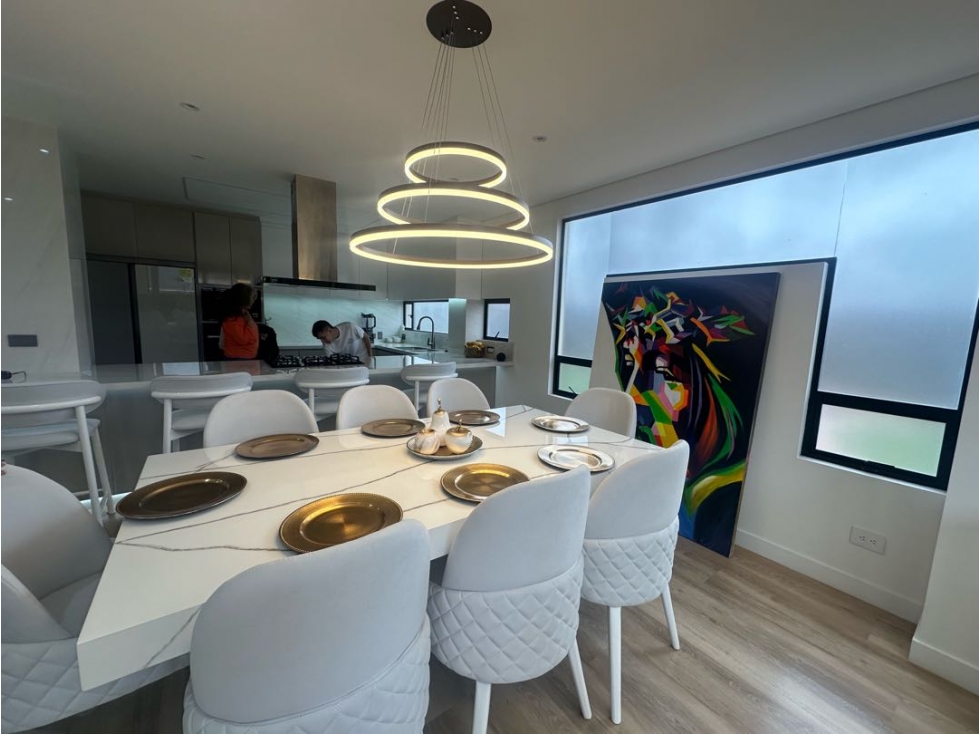 VENDO HERMOSA CASA ESQUINERA REMODELADA — foto 4