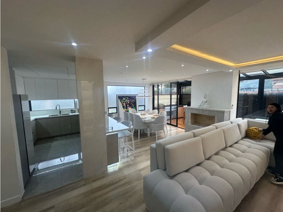 VENDO HERMOSA CASA ESQUINERA REMODELADA — foto 5
