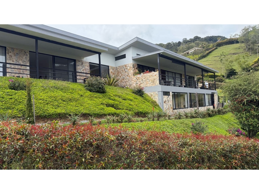 VENDO HERMOSA CASA FINCA PARCELACIÓN LA ESMERALDA EN LA CEJA — foto 2