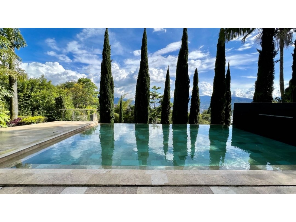 VENDO HERMOSA CASA / LAS PALMAS MEDELLIN /PISCINA Y VISTA A LA CIUDAD — foto 2
