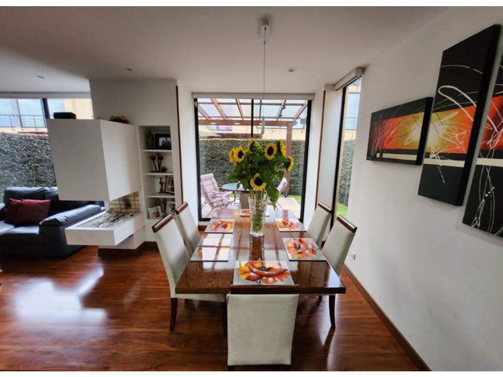 VENDO HERMOSA CASA MILLA DE ORO — foto 4