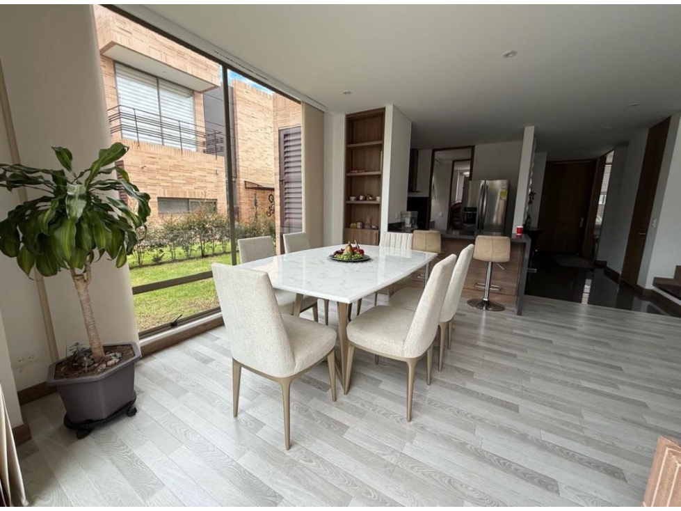 VENDO HERMOSA CASA MILLA DE ORO — foto 2
