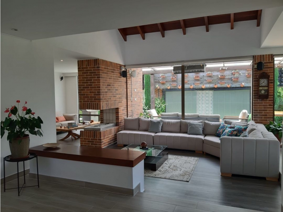 VENDO HERMOSA CASA MILLA DE ORO — foto 3