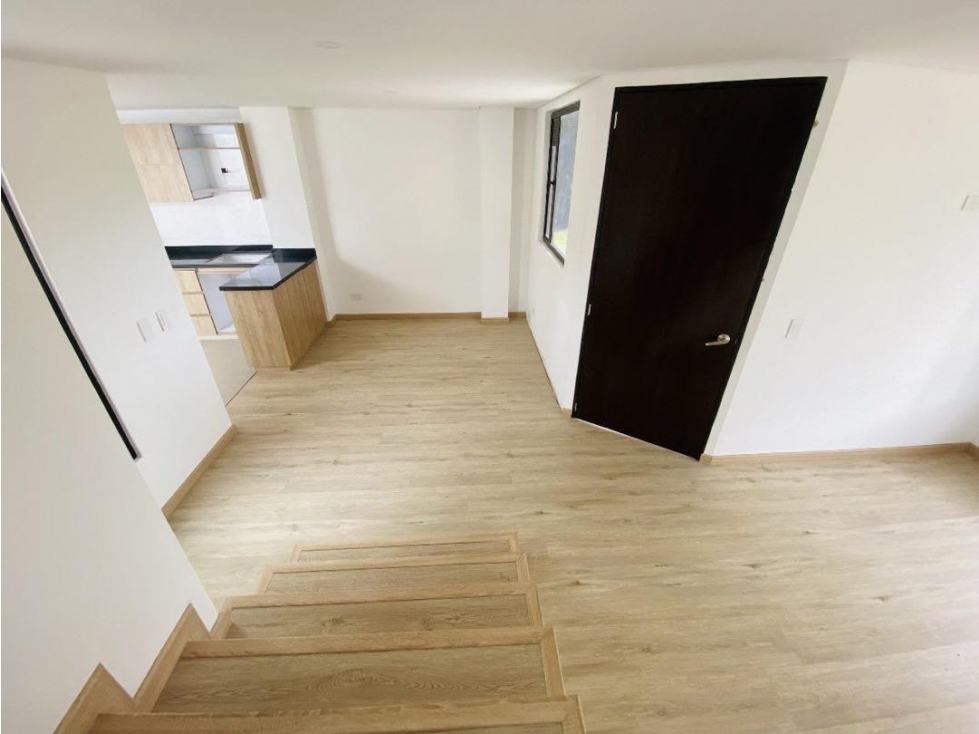 VENDO HERMOSA CASA PARA ESTRENAR