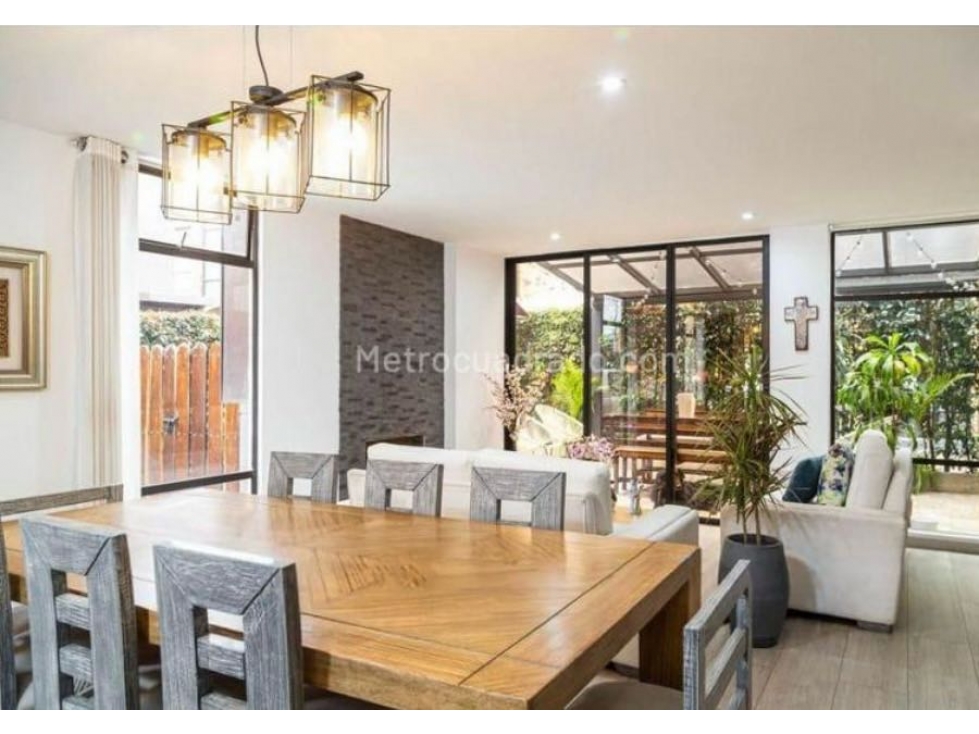 VENDO HERMOSA CASA REMODELADA — foto 2