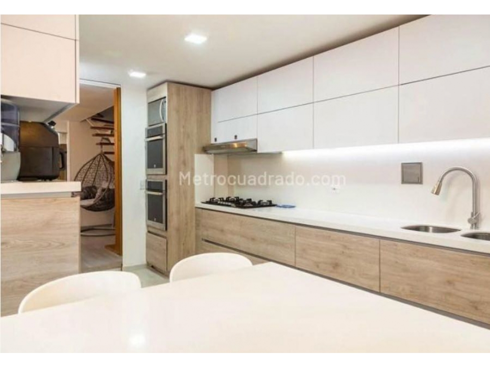 VENDO HERMOSA CASA REMODELADA — foto 4
