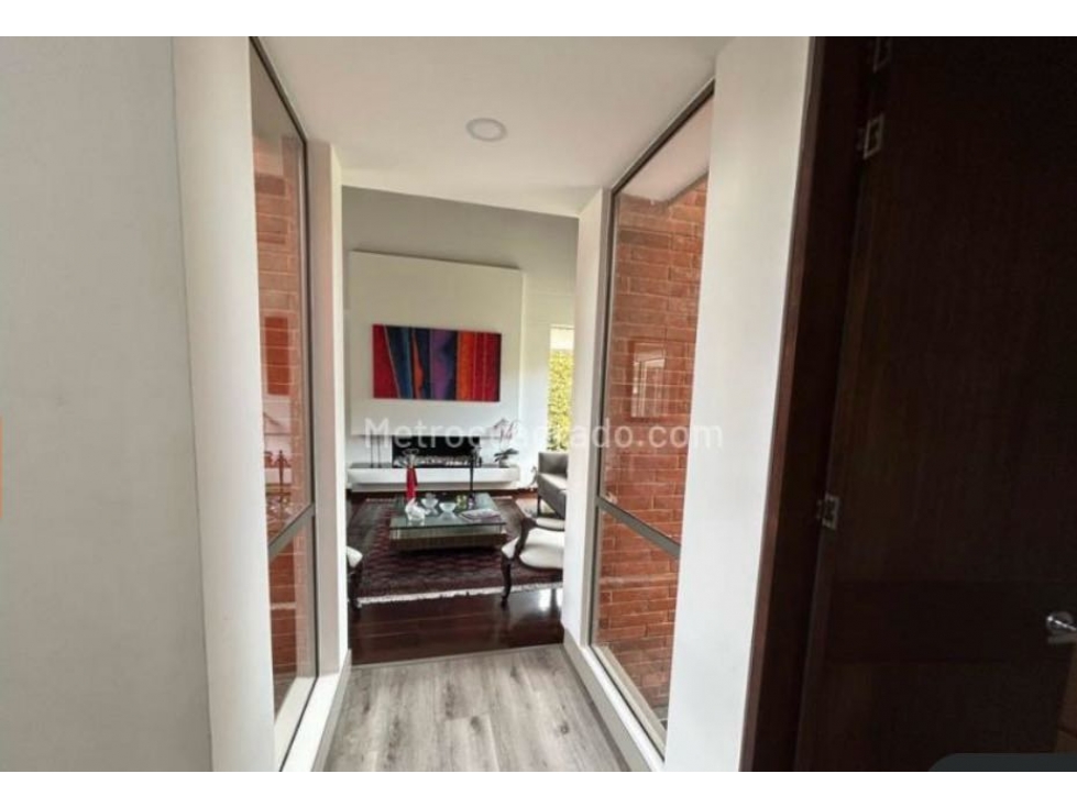 VENDO HERMOSA CASA REMODELADA — foto 3