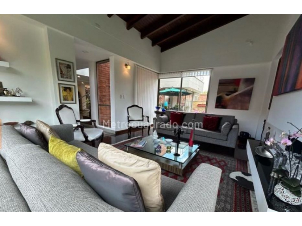 VENDO HERMOSA CASA REMODELADA — foto 5