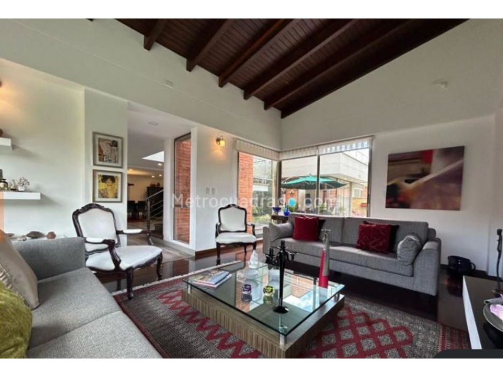 VENDO HERMOSA CASA REMODELADA — foto 6