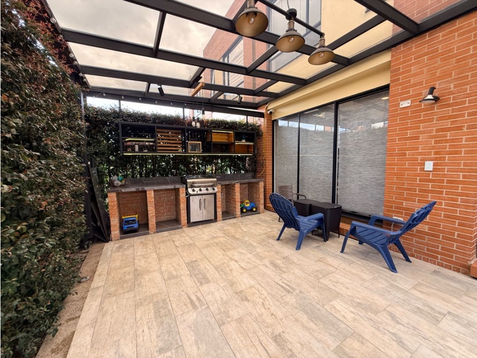 VENDO HERMOSA CASA REMODELADA — foto 2