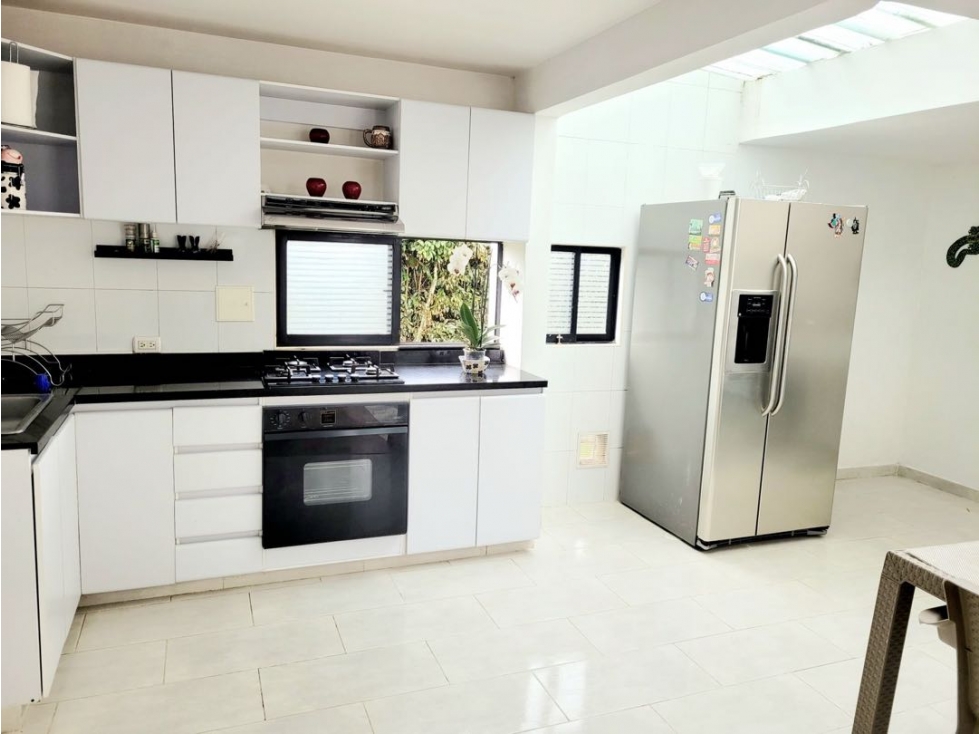 VENDO HERMOSA CASA REMODELADA — foto 4