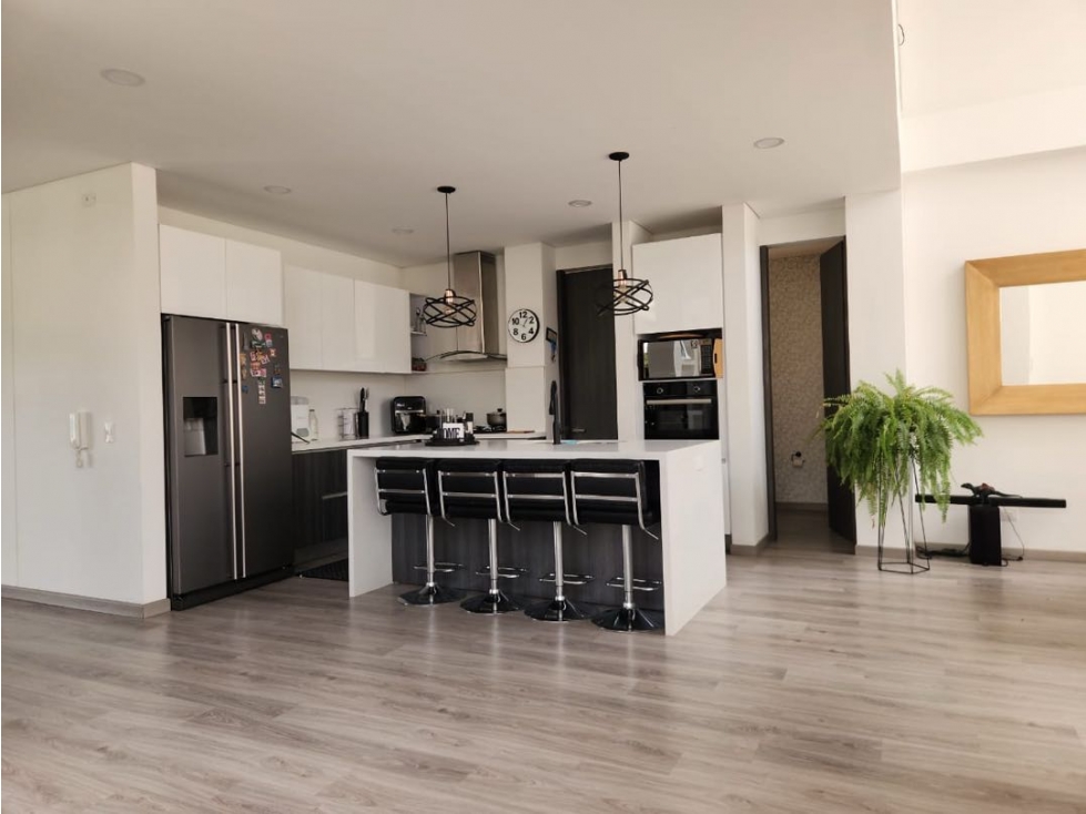 VENDO HERMOSA CASA REMODELADA EN CAJICA — foto 4