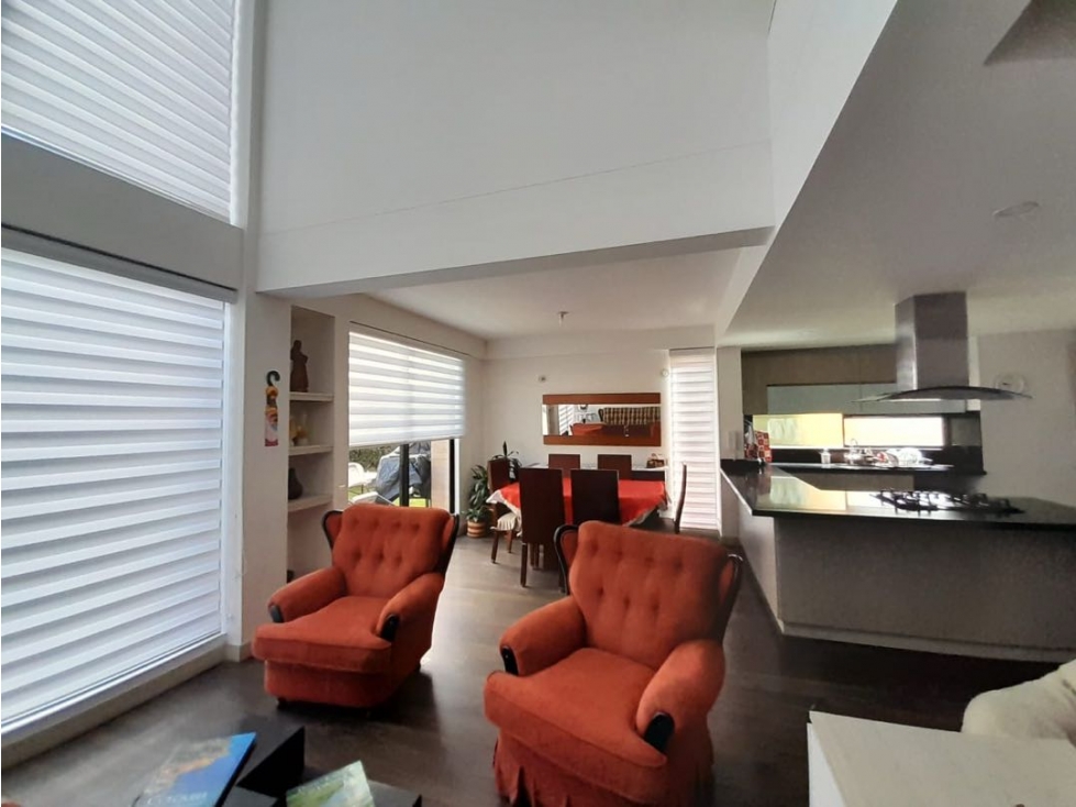 VENDO HERMOSA CASA TRES NIVELES — foto 5