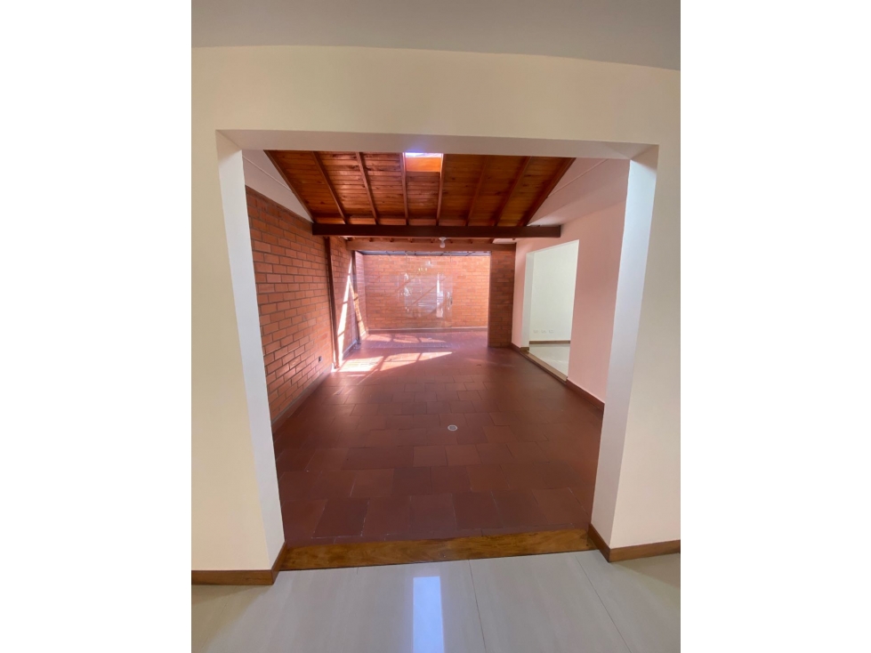 VENDO HERMOSA CASA UBICADA EN SAN ANTONIO DE PEREIRA — foto 3