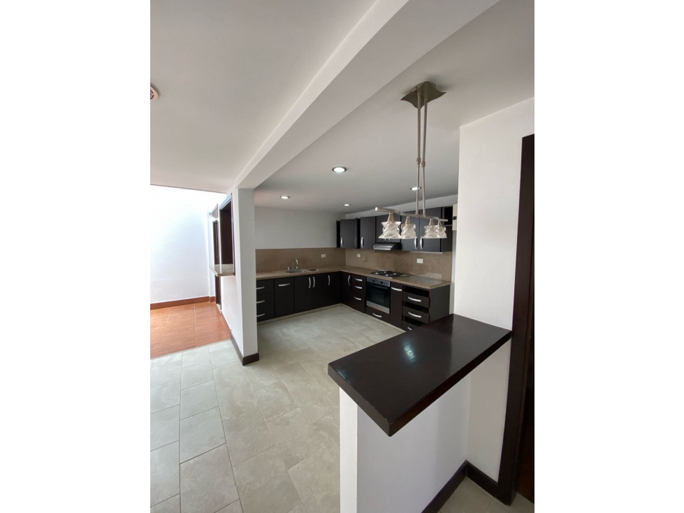 VENDO HERMOSA CASA UBICADA EN SAN ANTONIO DE PEREIRA