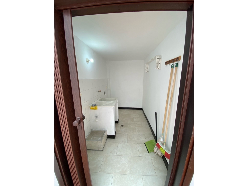 VENDO HERMOSA CASA UBICADA EN SAN ANTONIO DE PEREIRA — foto 2
