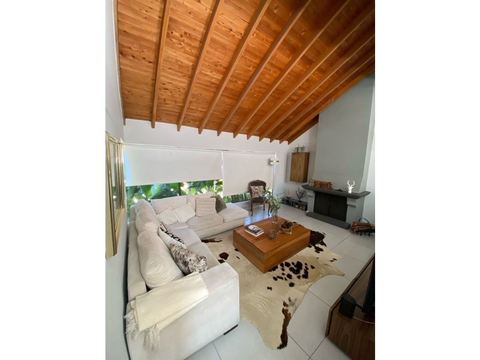 VENDO HERMOSA CASA UBICADO EN CUATRO ESQUINAS RIONEGRO ANTIOQUIA — foto 4