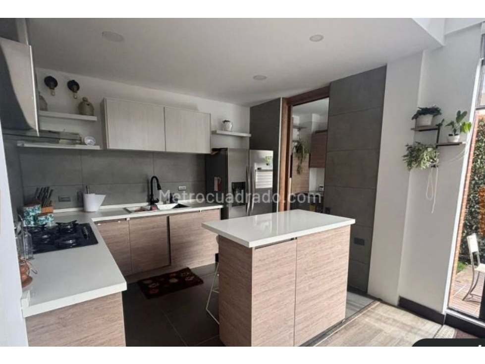 VENDO HERMOSA CASA UN NIVEL — foto 5