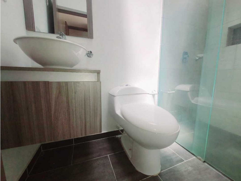 VENDO HERMOSA CASA UNIFAMILIAR CALICANTO VALLE DEL LILI — foto 2