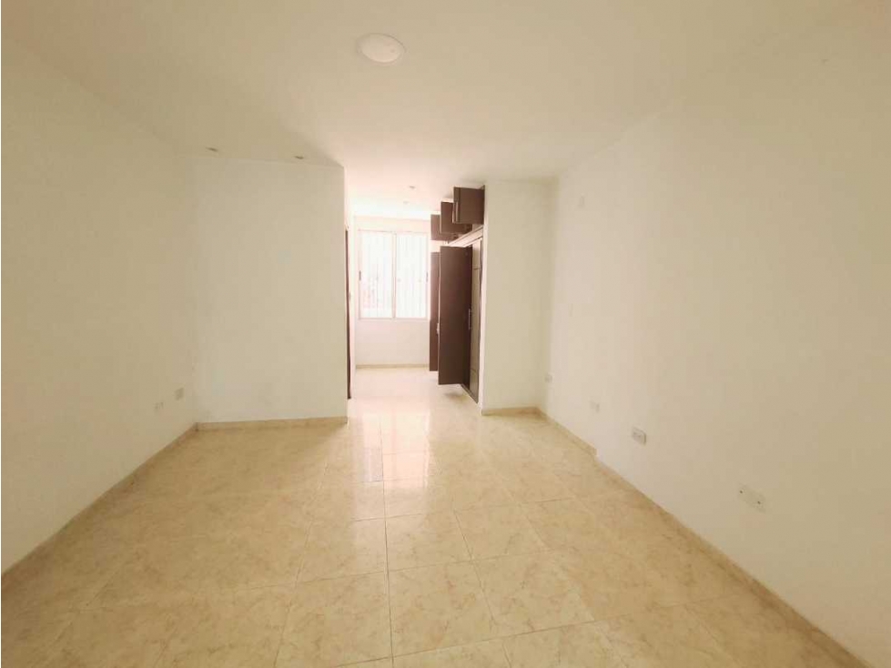 VENDO HERMOSA CASA UNIFAMILIAR CALICANTO VALLE DEL LILI — foto 5