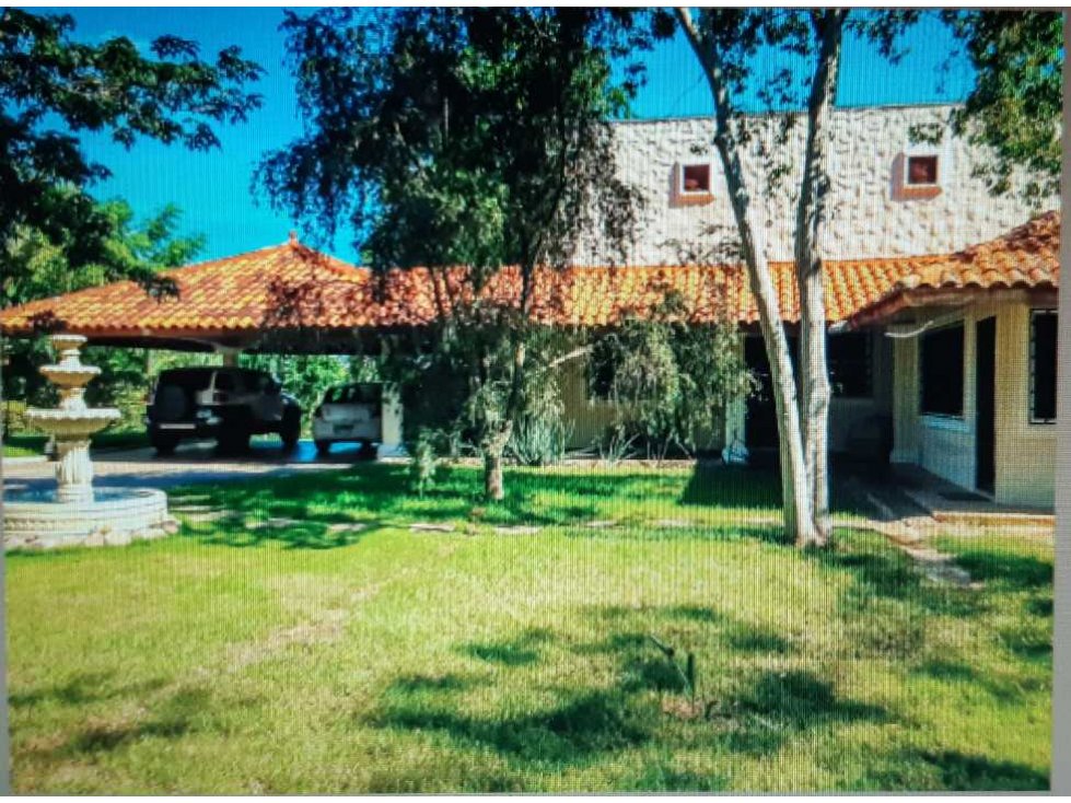 VENDO CASA DE 333MTS CONSTRUCCION - CERCA A CHITRE