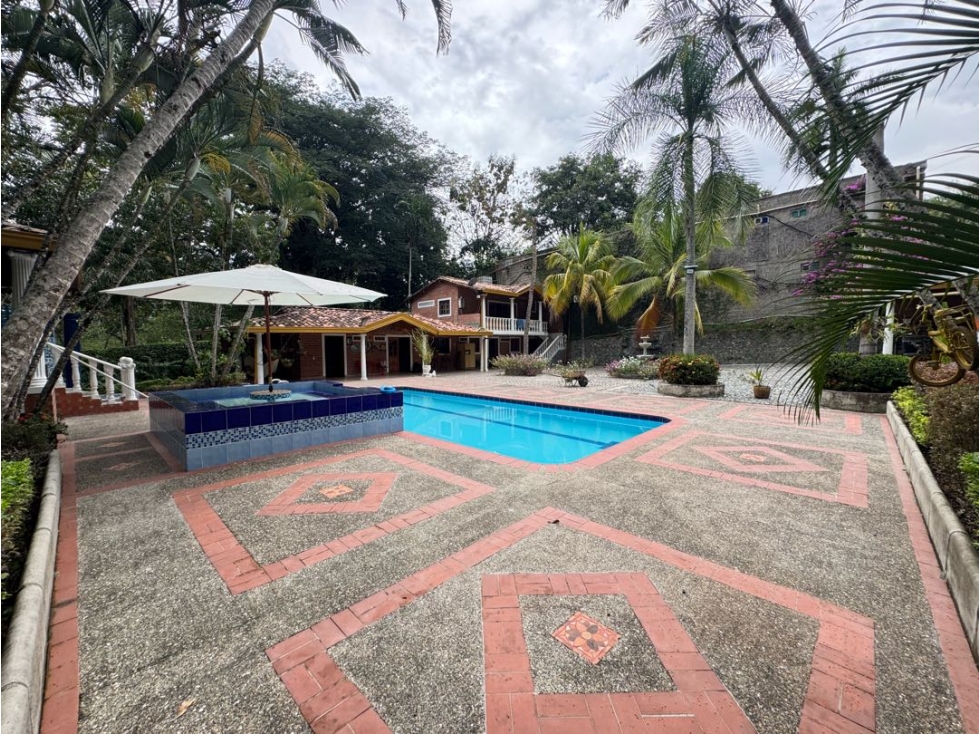 Vendo hermosa finca en San Jerónimo. Se vende a puerta cerrada — foto 2