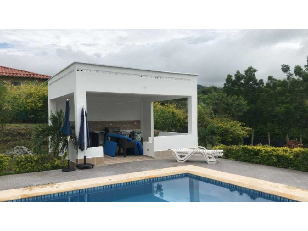VENDO CASA DE VERANO PARCELACION LA ANTIGUA SANTA FE DE ANTIOQUIA - 2