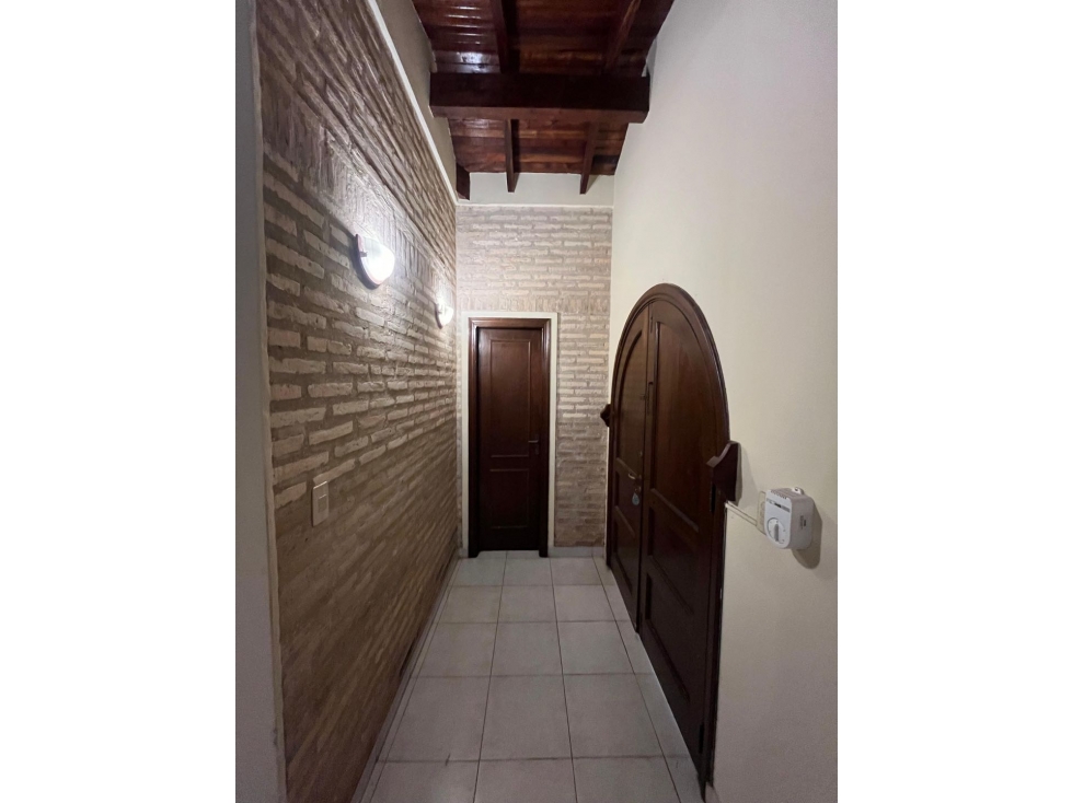 ALQUILO Y/O VENDO HERMOSA RESIDENCIA EN FNDO ZONA NORTE - 4