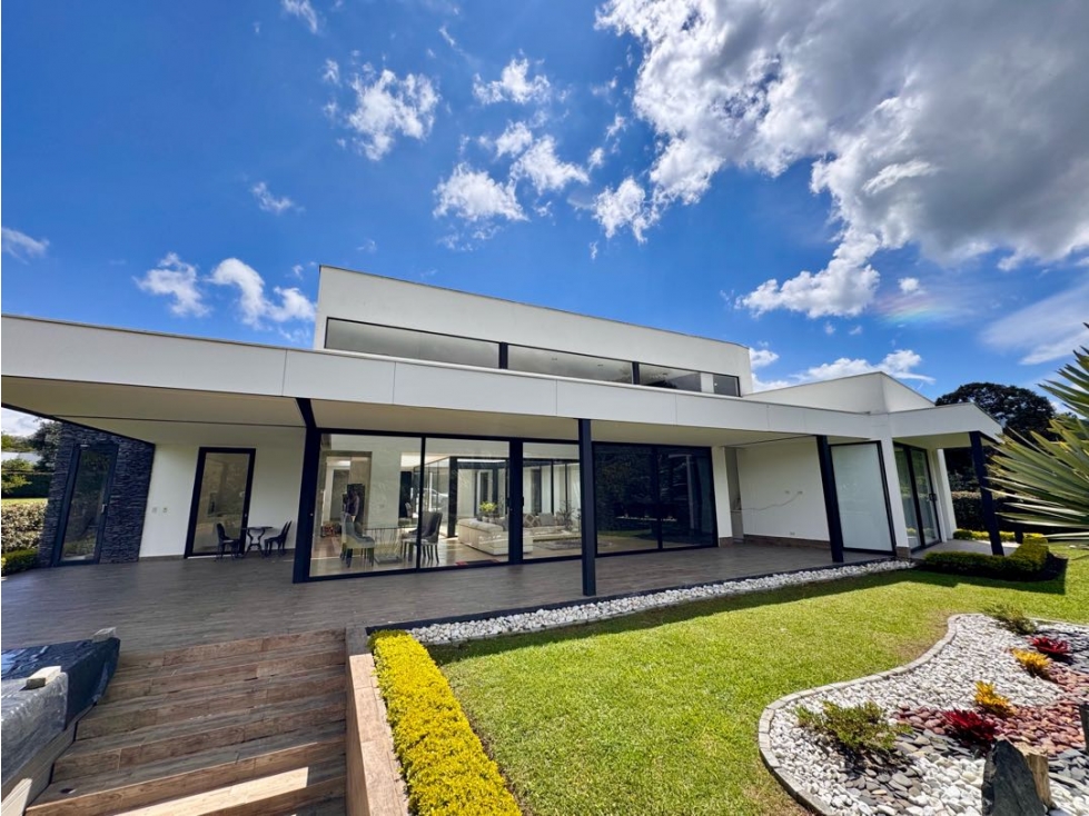 Vendo hermosa y moderna casa campestre en vía San Antonio La Ceja. — foto 2