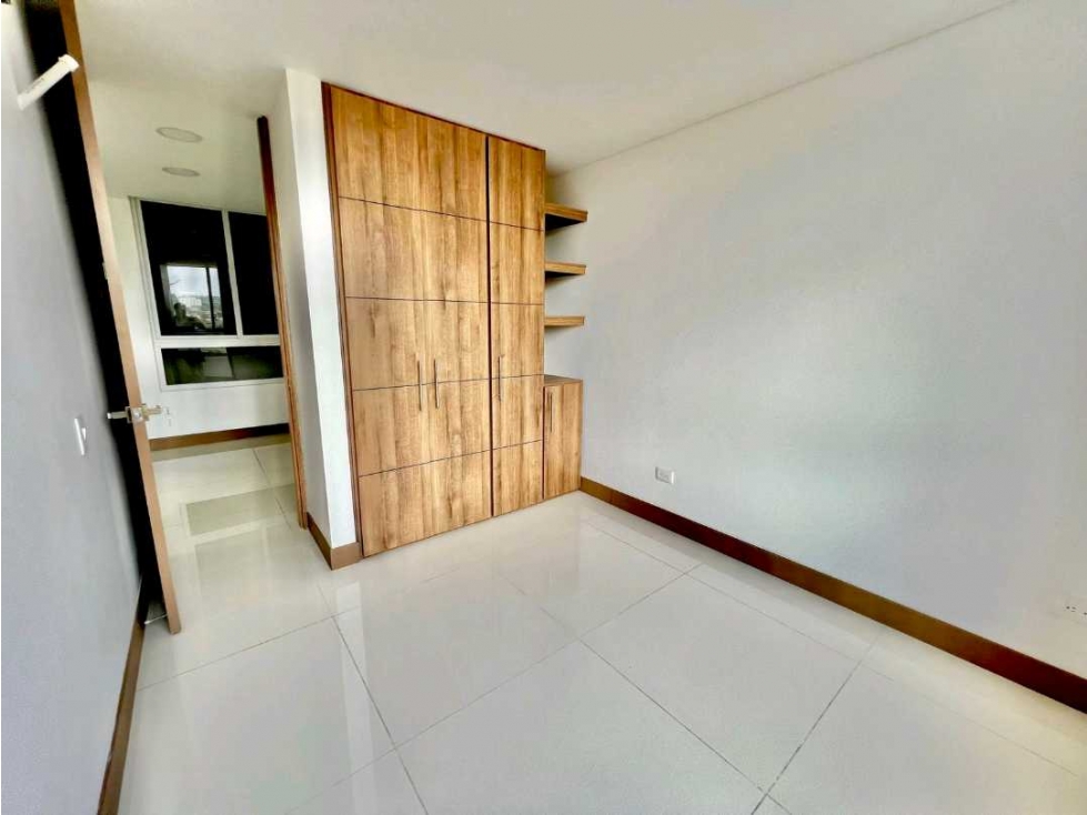 Vendo hermoso apartameno en altos de ciudad jardin — foto 3