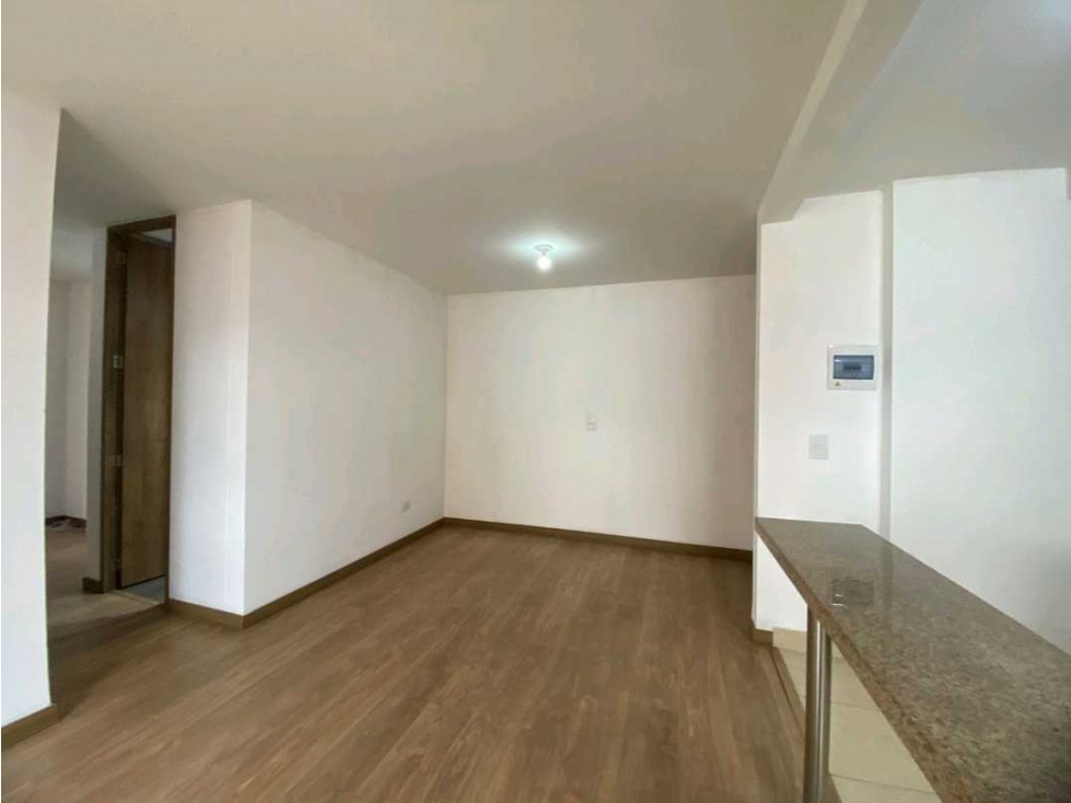 VENDO HERMOSO APARTAMENTO CONJUNTO LUCCA CON PARQUEADERO PRIVADO — foto 5