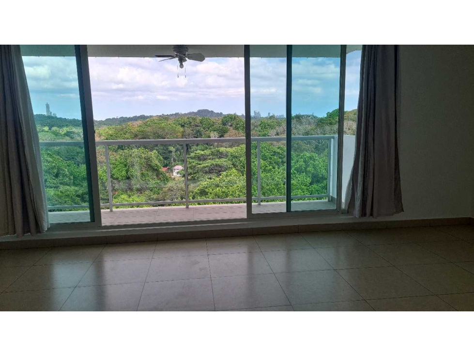 VENDO ALQUILO APARTAMENTO EN CLAYTON PARK PISO.ALTO CON LÍNEA BLANCA