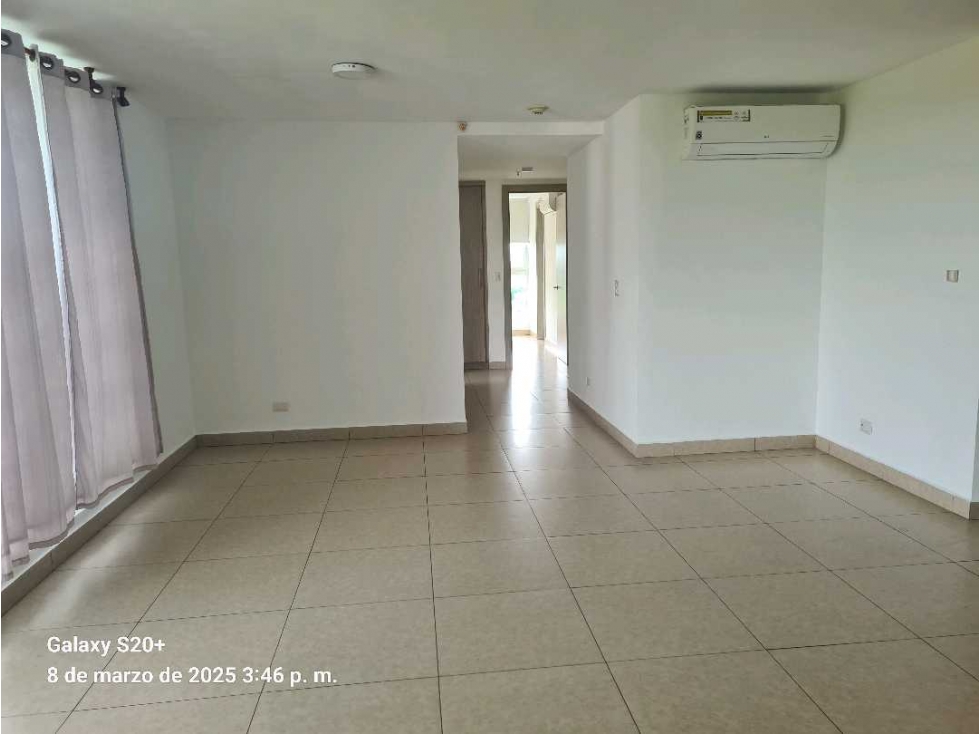 VENDO ALQUILO APARTAMENTO EN CLAYTON PARK PISO.ALTO CON LÍNEA BLANCA — foto 4