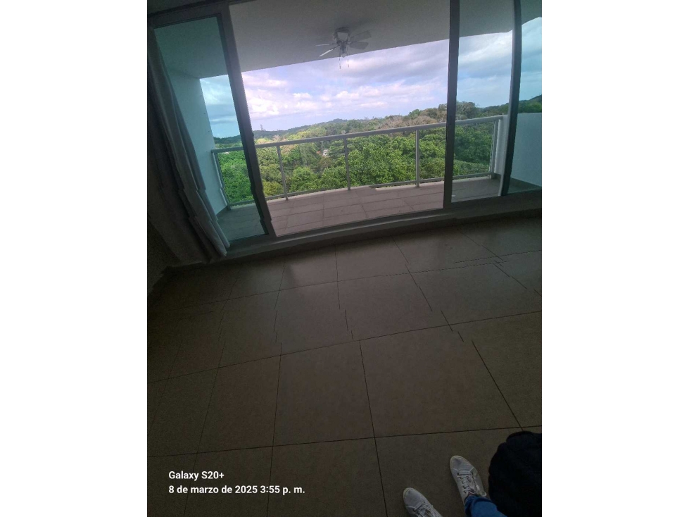 VENDO ALQUILO APARTAMENTO EN CLAYTON PARK PISO.ALTO CON LÍNEA BLANCA — foto 3