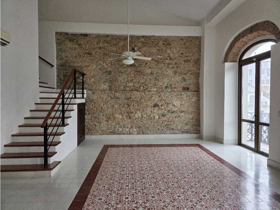 VENDO HERMOSO APARTAMENTO EN CASCO ANTIGUO CON TERRAZA,ESTACIONAMIENTO — foto 2