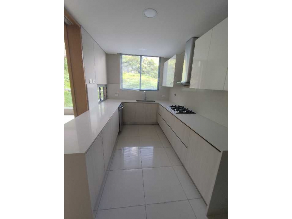 Vendo hermoso apartamento en el poblado