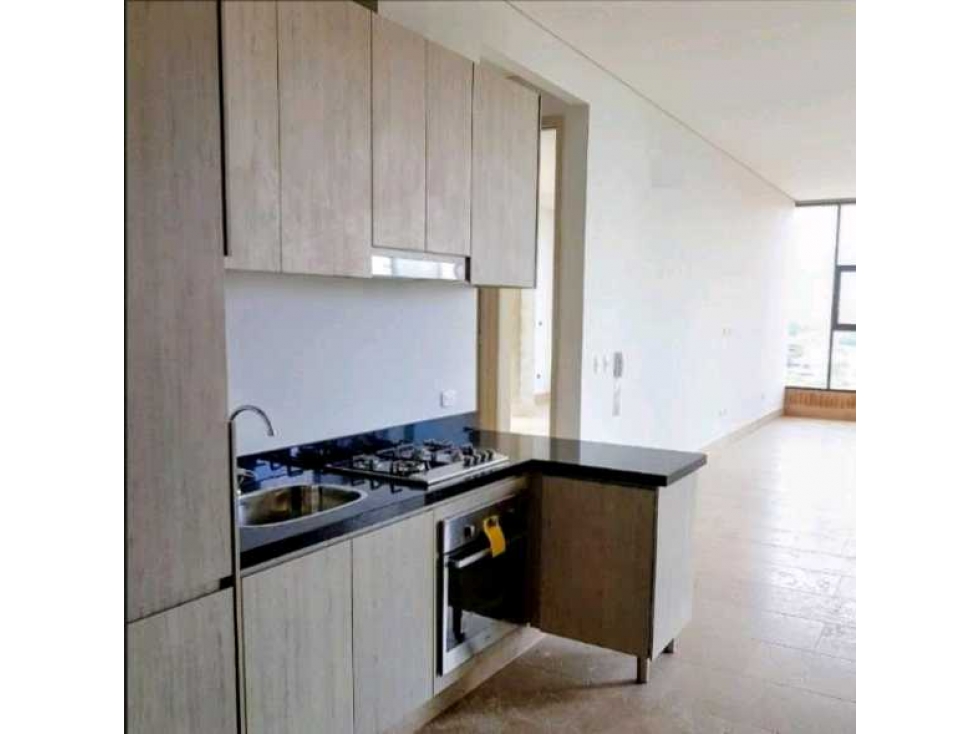 VENDO HERMOSO APARTAMENTO EN EL GOLF — foto 3