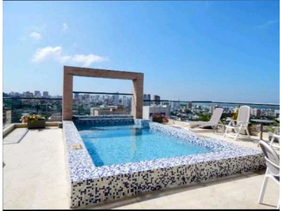 VENDO HERMOSO APARTAMENTO EN EL GOLF — foto 4