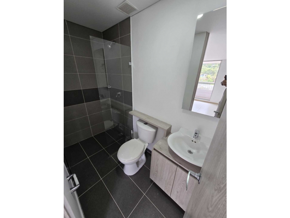 VENDO HERMOSO APARTAMENTO EN ENVIGADO — foto 6