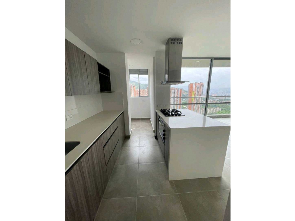 VENDO HERMOSO APARTAMENTO EN ITAGUI SECTOR SURAMERICA — foto 6