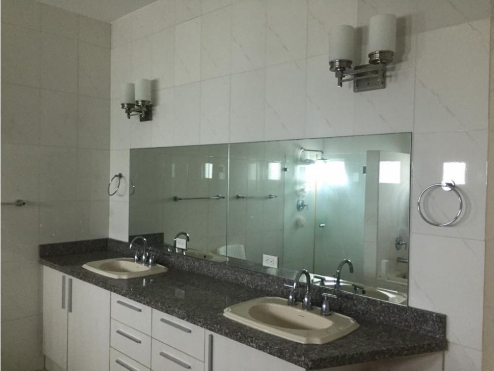 VENDO HERMOSO APARTAMENTO EN PH ZEUS - COSTA DEL ESTE — foto 3